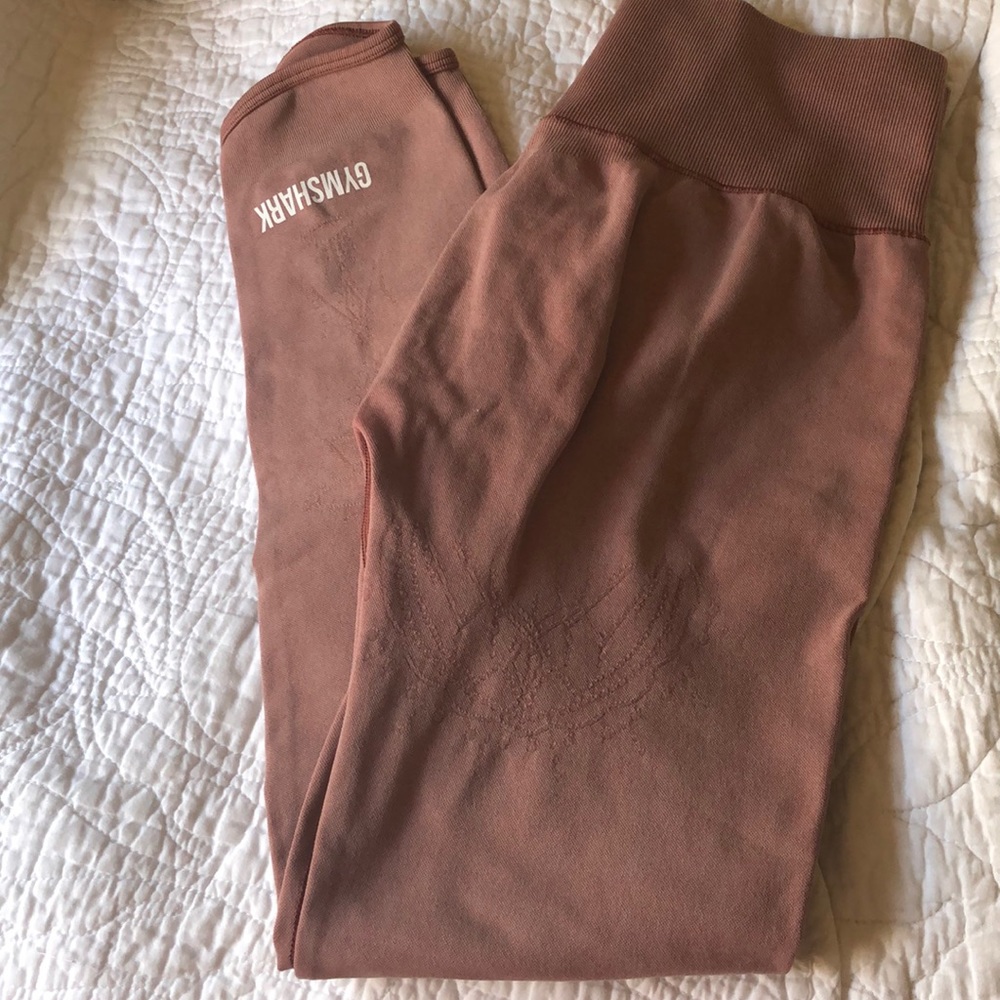 gymshark studio leggings blush size small